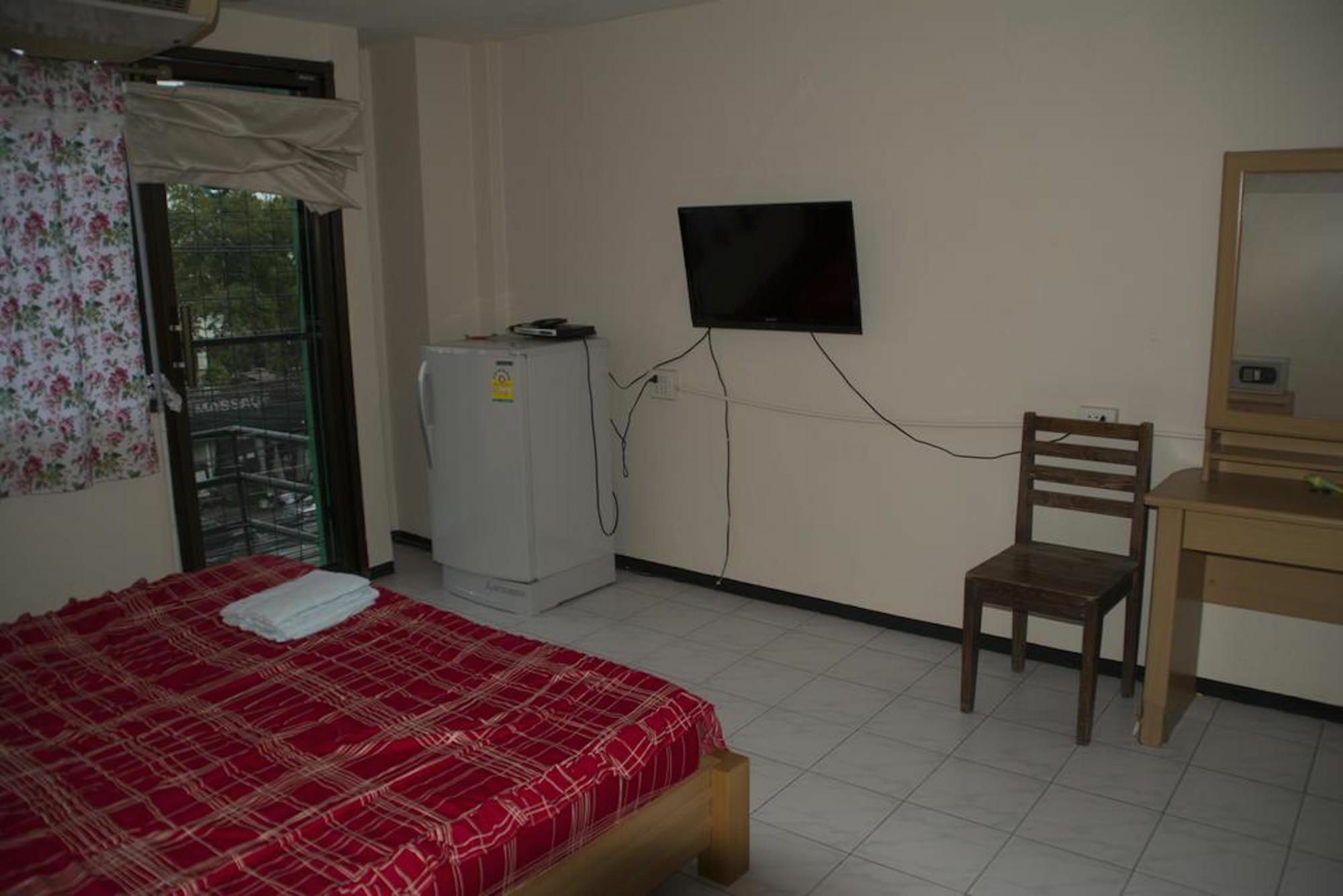 Ryan'S Bar Otel Pattaya Dış mekan fotoğraf